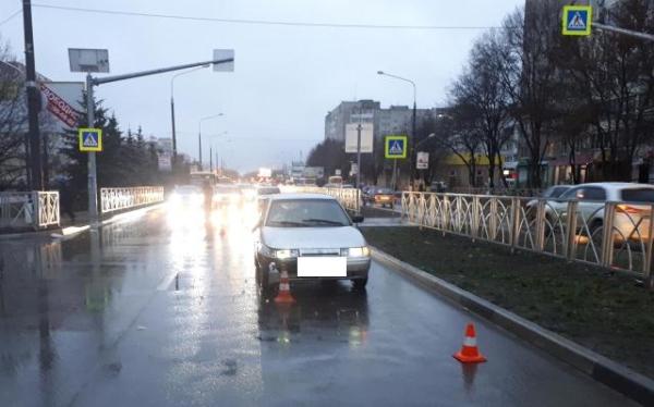 В Невинномысске на «зебре» под колеса легковушки попали два пешехода